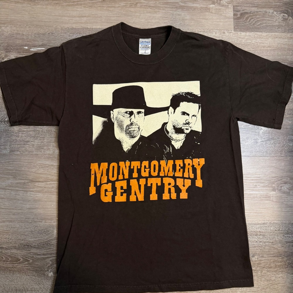 Montgomery Gentry Tour T-Shirt Mens Medium Brown Graphic Concert Tee Gildan M